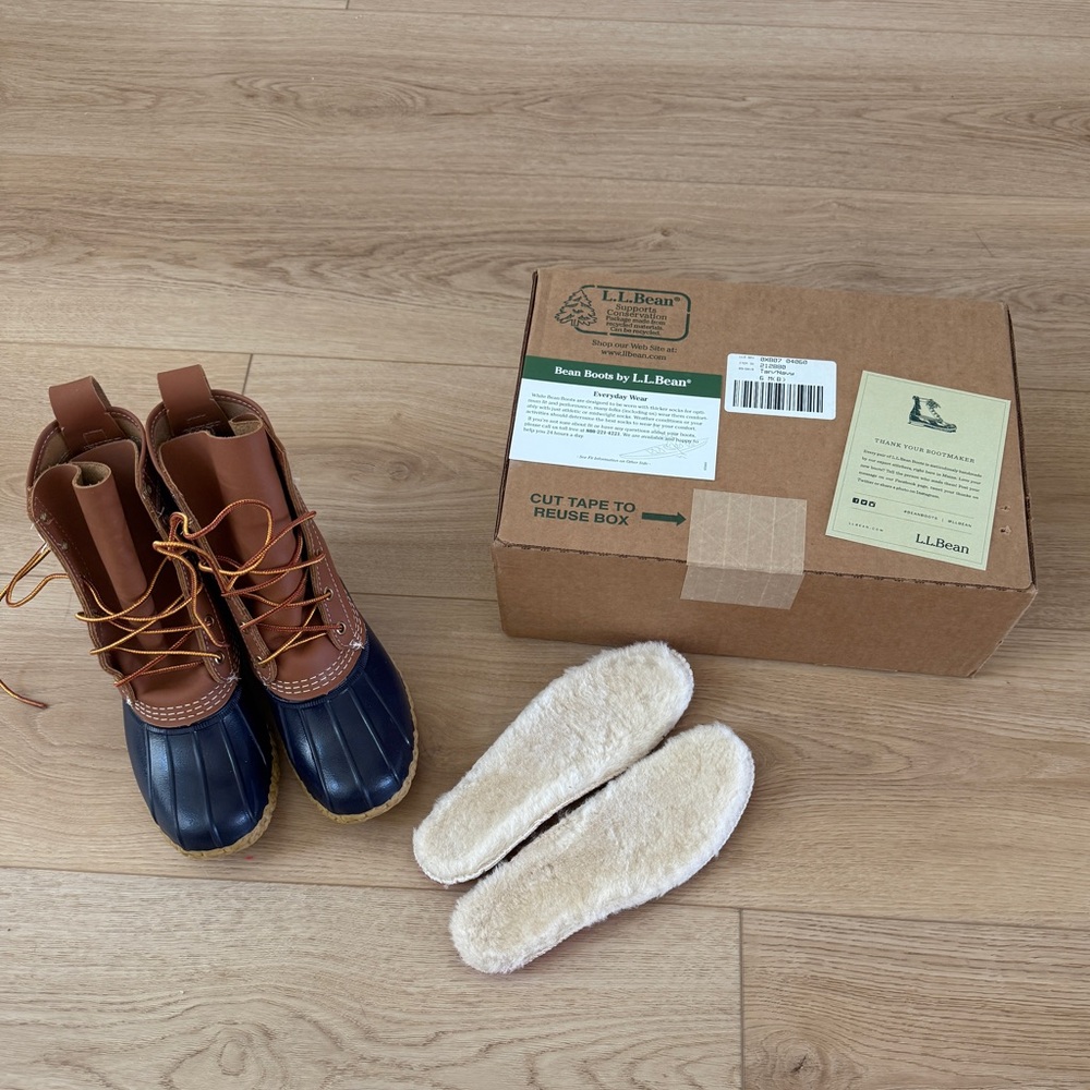 LL Bean 8” Bean Boots in Tan & Navy Women’s Size 6 - with New Shearling Insoles